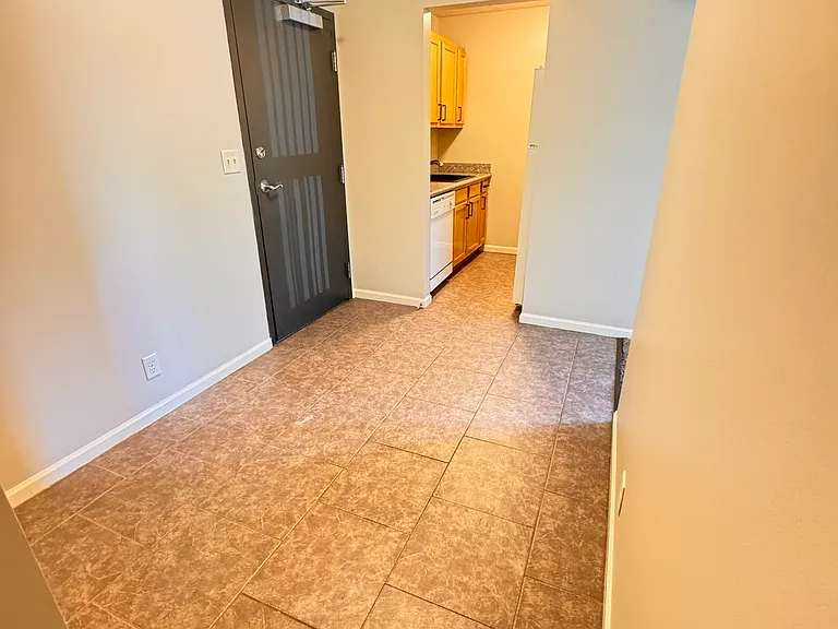 2026 J St #2020-6 — Photo 4