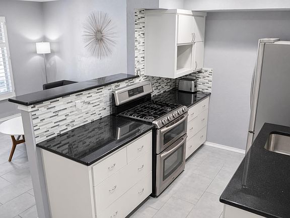 4th image of 505 W 7th St APT 109