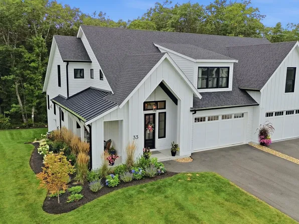33 Trails Edge Road, Windham, NH 03087