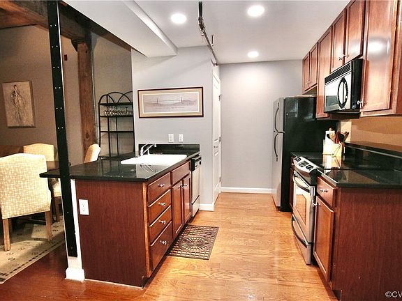 3rd image of 815 Porter St #U112