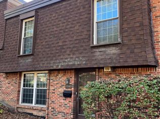 13583 Coliseum Dr, Chesterfield, MO 63017