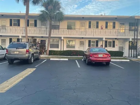 14531 Walsingham Rd, Largo, FL