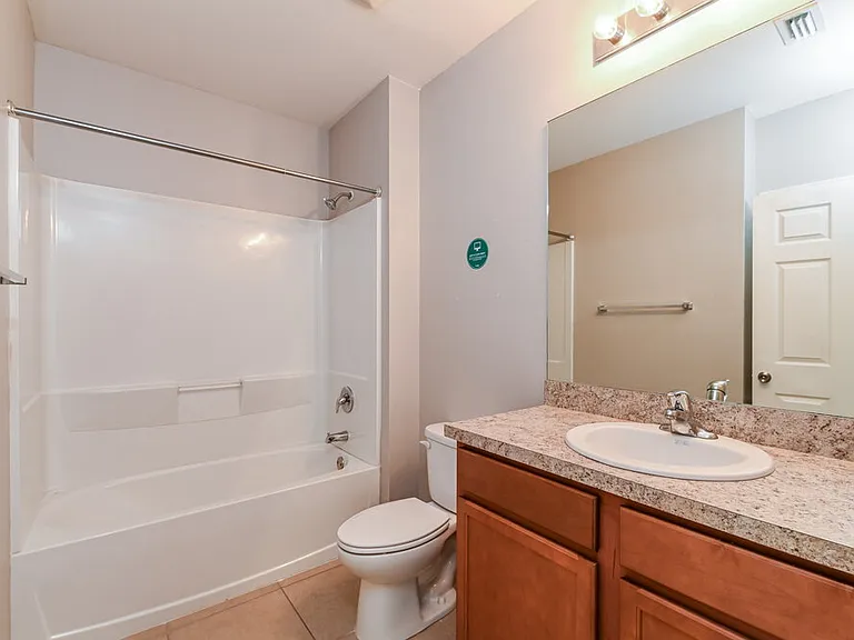 114 SW 21st St — Photo 15