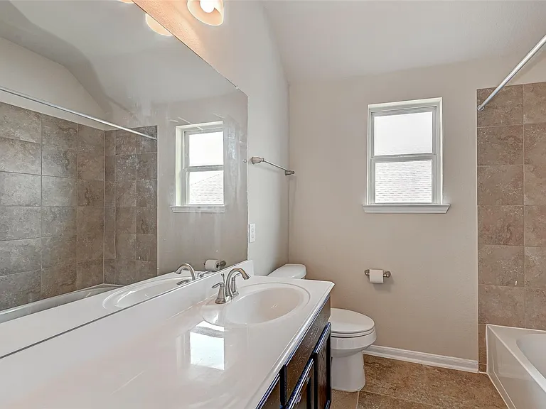 9526 Bonbrook Bend Ln — Photo 26