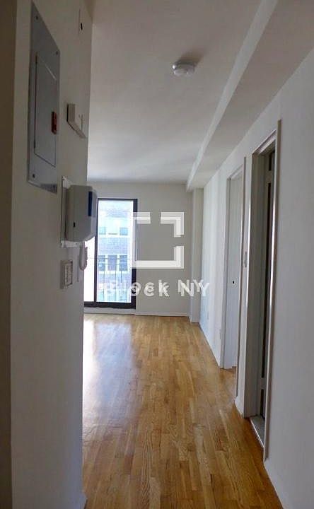 2nd image of 8 E 16th St APT 4