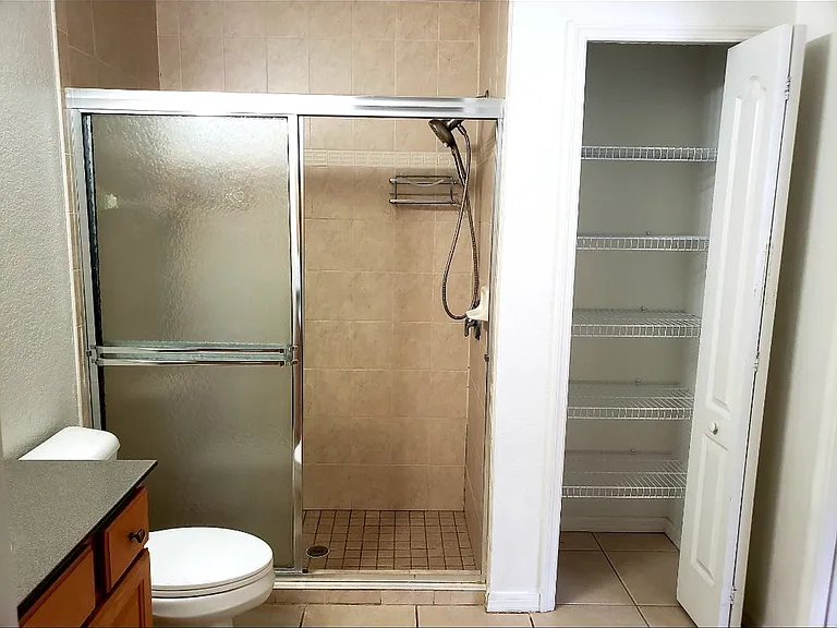 5526 Lavender Ave — Photo 8