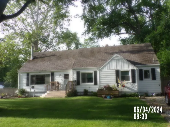 2002 Byrd Dr, Portage, MI 49002