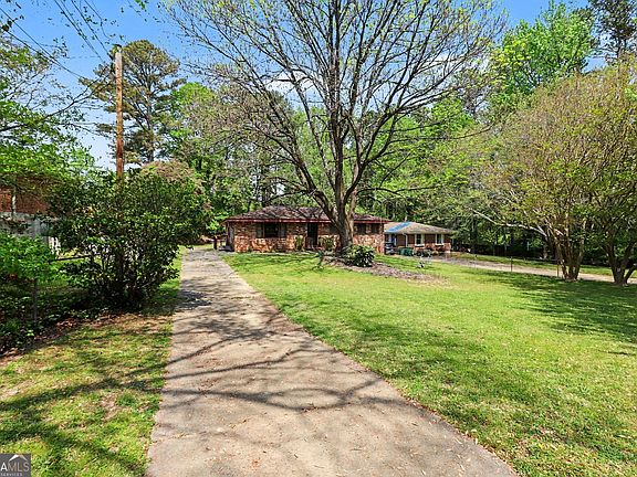3rd image of 7019 Lakeview Ln