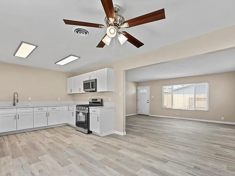1401 Garfield Ave — Photo 4