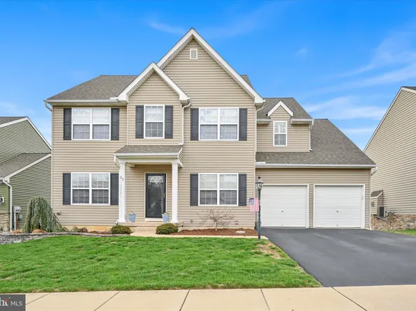 57 Dawkins Dr, East Earl, PA 17519