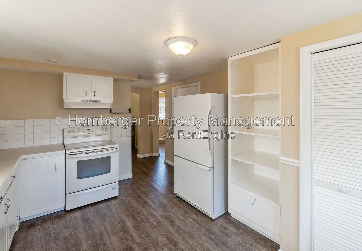 3 bed, 1.0 bath, 1400 sqft, $1,695 — Photo 3