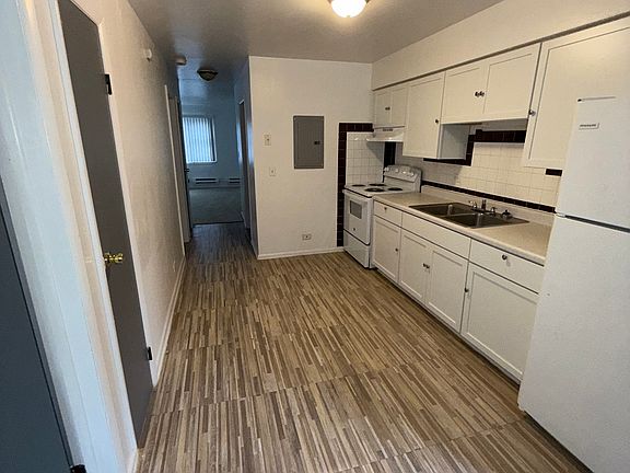 3rd image of 1001 W 19th St #1005