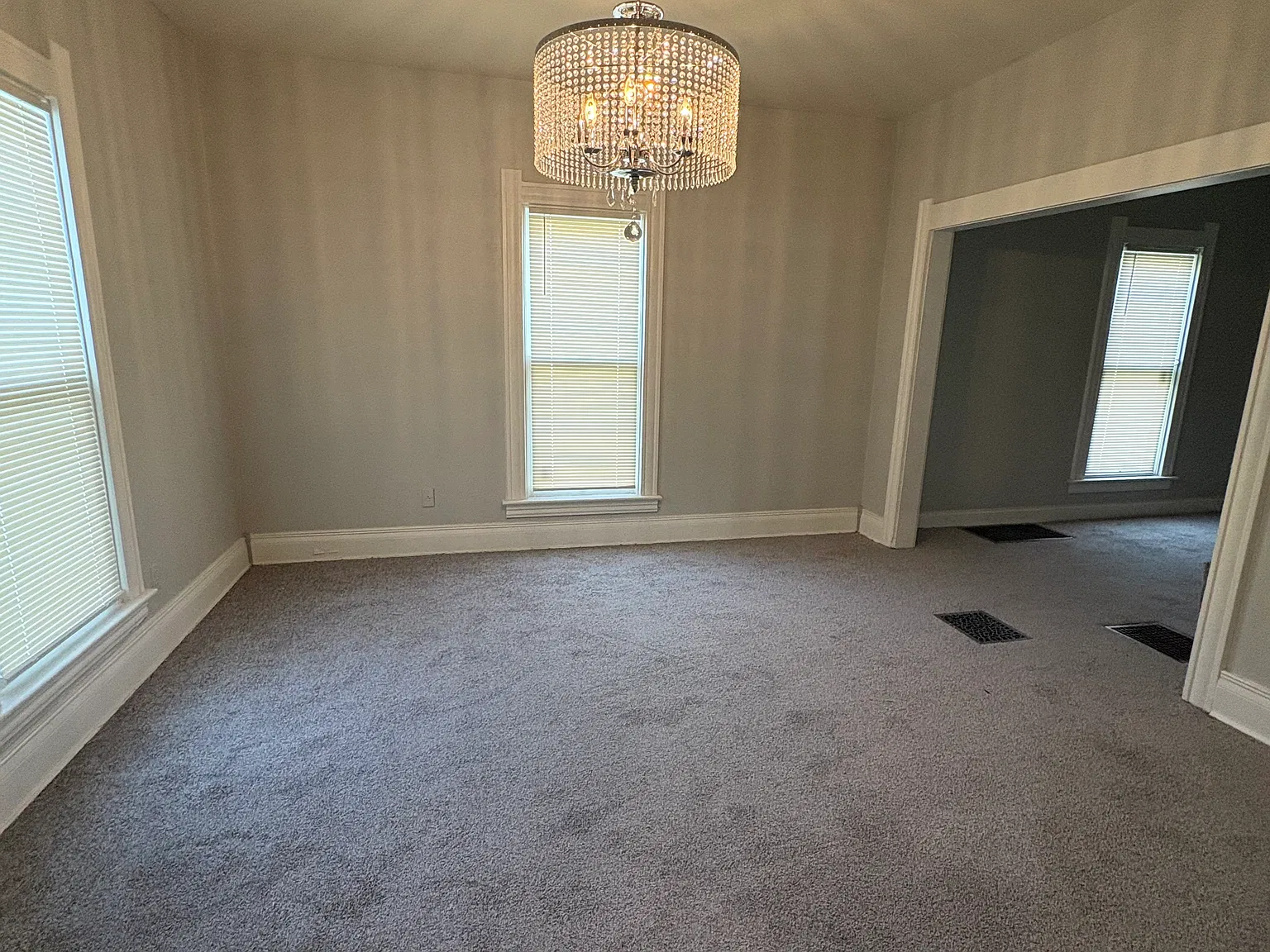 4 bed, 1.5 bath, 1656 sqft, $1,350 — Photo 2