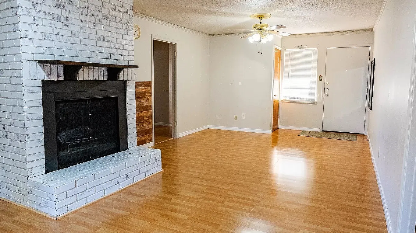 3 bed, 1342 sqft, $1,600 — Photo 3