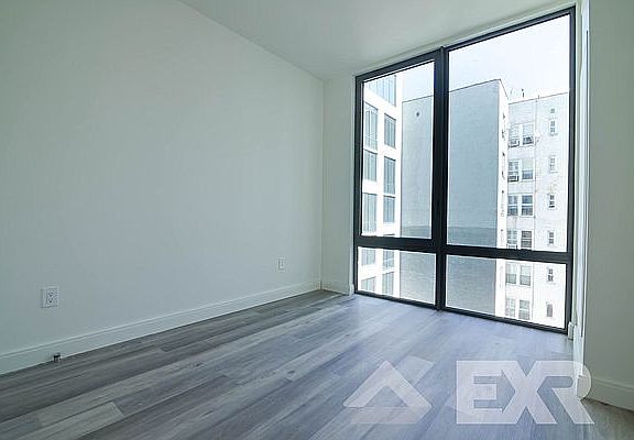 5th image of 160 Clarkson Ave APT 3J