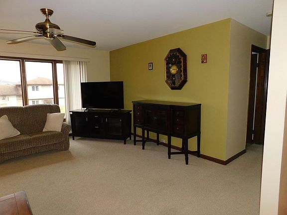 5th image of 2609 Harvest Dr
