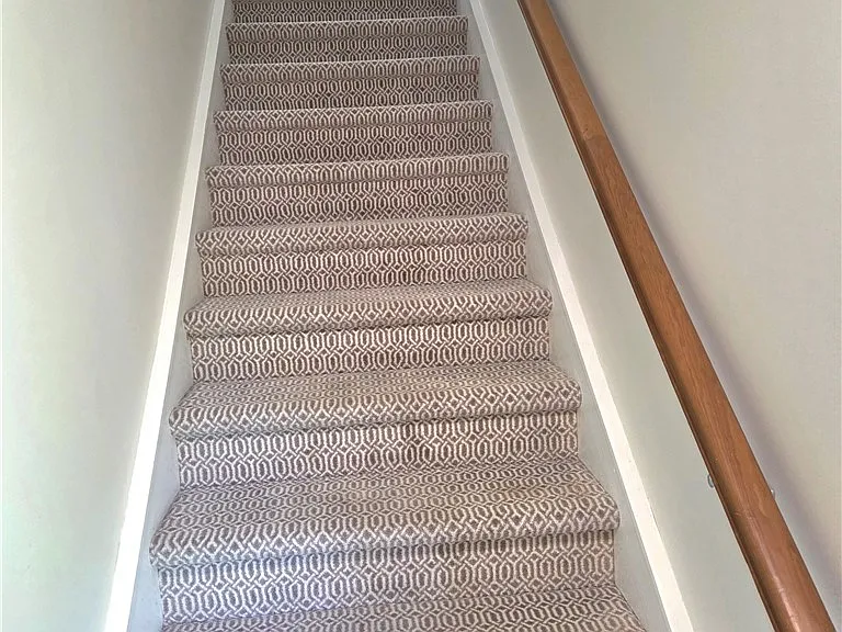 1105 Greymoor Way — Photo 3