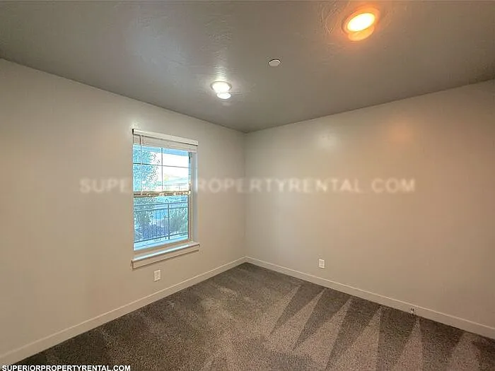 184 N Lone Rock Dr #B104 — Photo 3