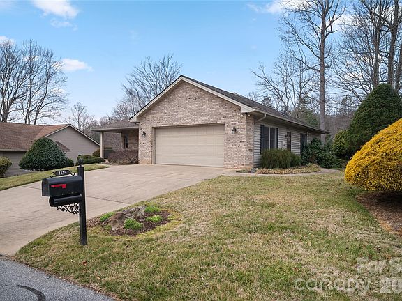 2nd image of 105 Fairway Knoll Dr