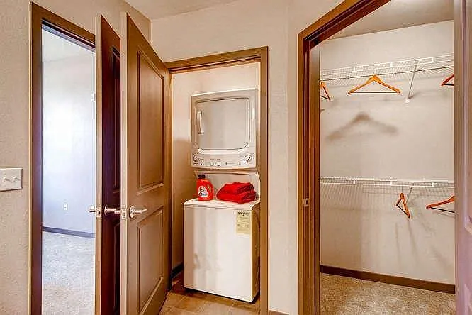 Evans Station Lofts | Denver Apartments