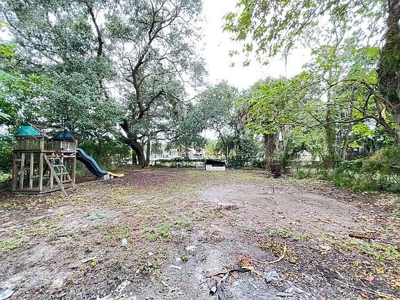 4th image of 6204 N 41st St