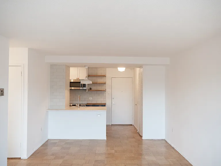 1301 Delaware Ave SW #N512 — Photo 9