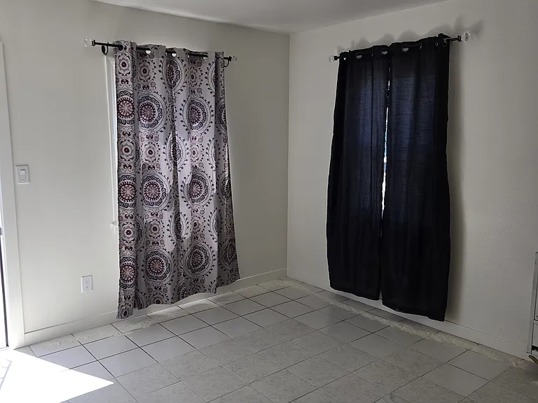 18 E 56th St #18 — Photo 7