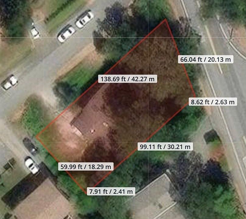 2nd image of 1279 Burnside Rd W