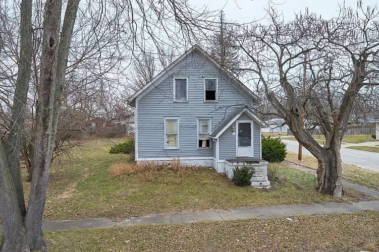 1601 W 8th St photo 1