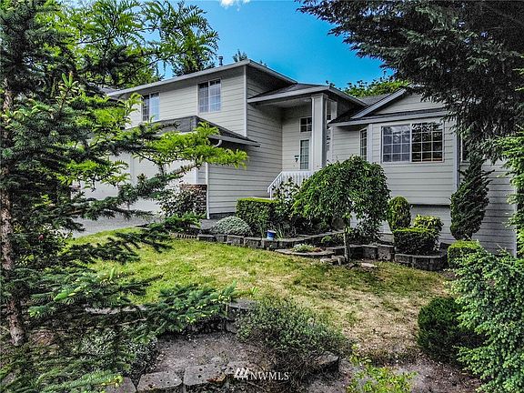 4th image of 501 21st Avenue Ct E