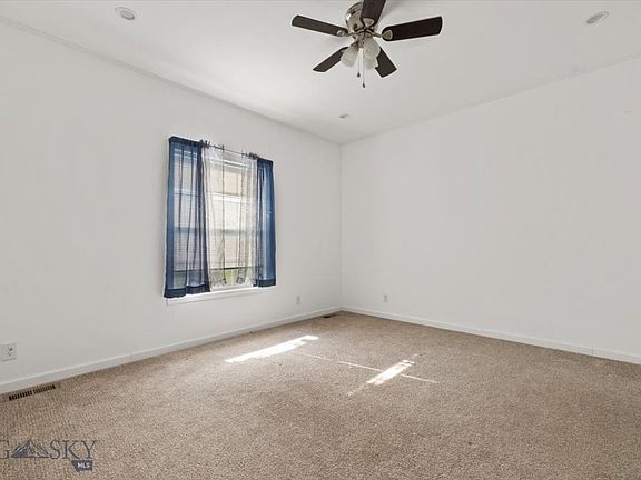 4th image of 8020 Wade St