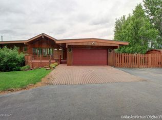 10960 Snowline Dr, Anchorage, AK 99507