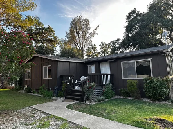 15821 Zephyr Dr, Redding, CA 96001