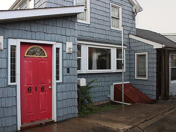 2nd image of 616 City Island Ave