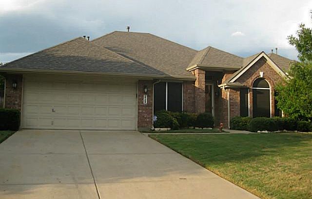 1st image of 2124 Woodview Dr