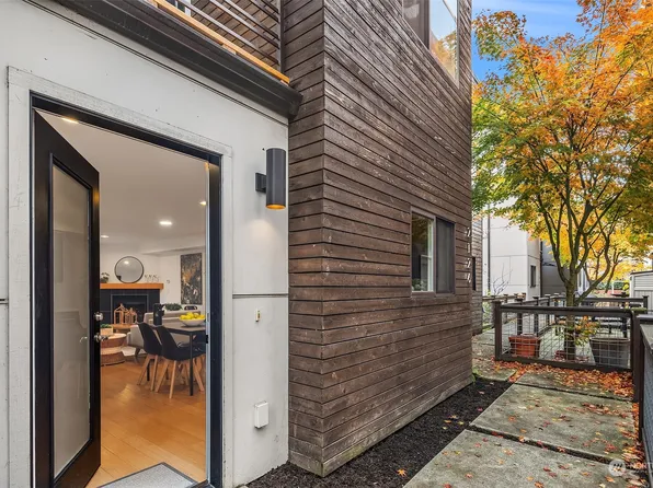 2126 NE 89th Street, Seattle, WA 98115