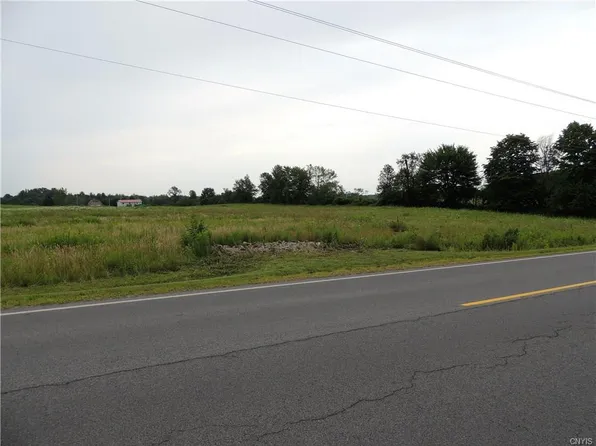 1002 County Route 54, Pennellville, NY 13132