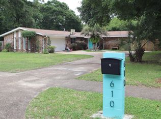 610 Country Club Ave, Fort Walton Beach, FL 32547
