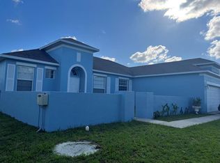 558 SW Halifax Ave, Port Saint Lucie, FL 34953