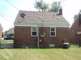 13120 Callender St, Southgate, MI 48195