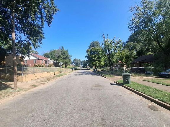 4th image of 2188 Imogene St