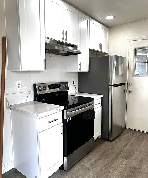 3235 W Clinton Ave #101 — Photo 2