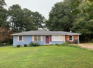 1300 Jennie Ln, Lilburn, GA 30047