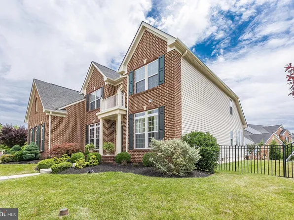 9501 Robin Meadow Ct, Perry Hall, MD 21128