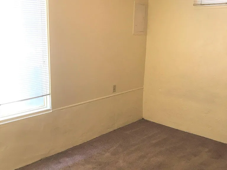 650 NE 42nd St #7 — Photo 6