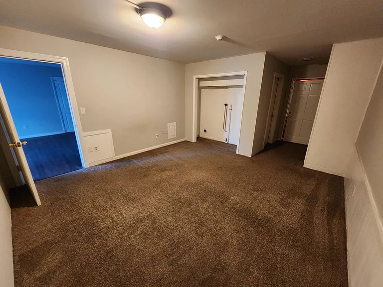 1217 Moss St — Photo 14