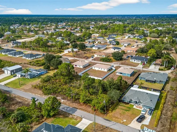 2602 39th St W, Lehigh Acres, FL 33971