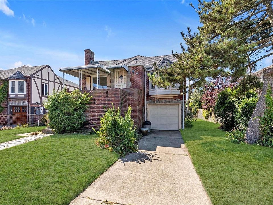 1st image of 105 Lincoln Boulevard