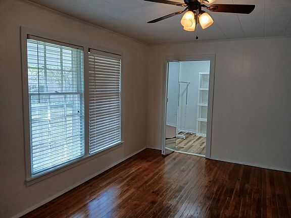 5th image of 402 Crestwood Hot Spgs
