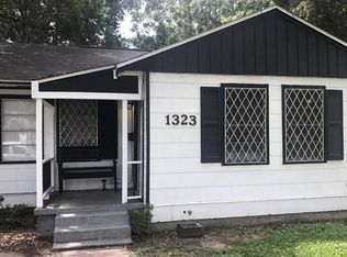 1323 W Broad St, Freeport, TX 77541